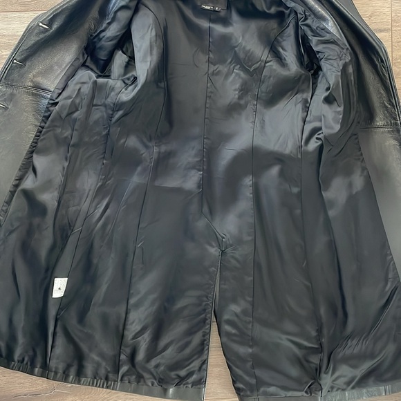 Beautiful genuine leather jacket by Identify - Picture 13 of 13